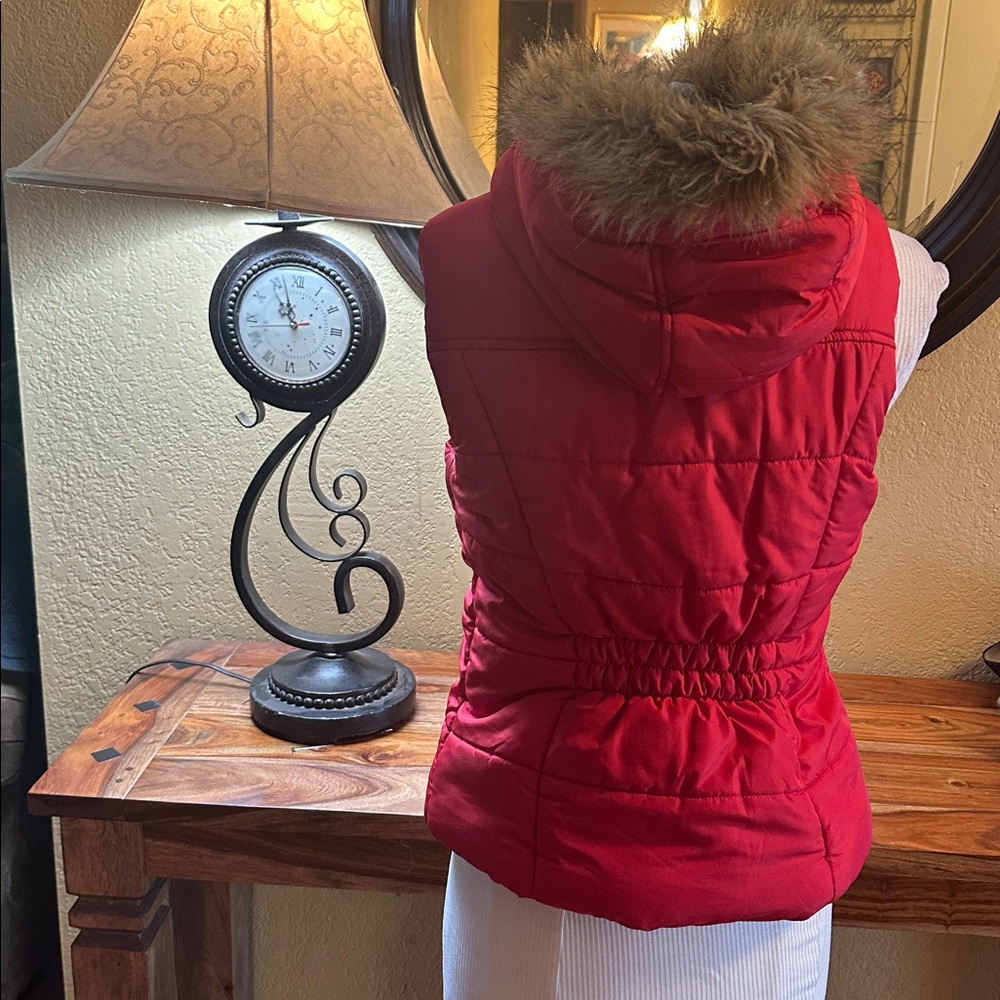 Love Tree Quilted Puffer Vest - Picture 3 of 8